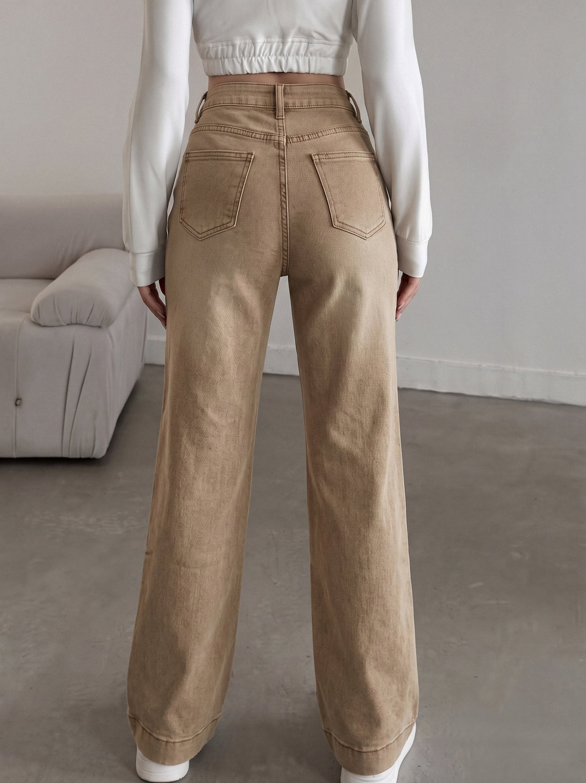 Women's Brown Vintage Wash Flare Jeans with High Waist, Five-Pocket Design and Wide Hem