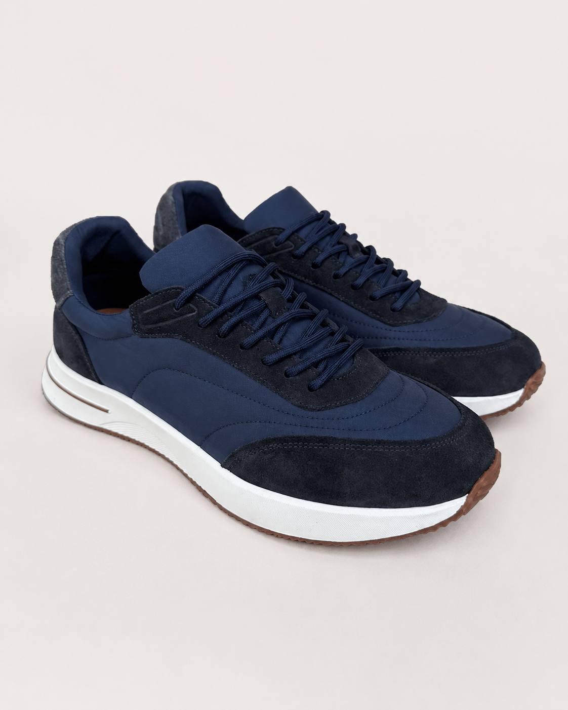 Milano Men’s Suede-Style Panelled Runner Trainers with Contrast Sole