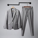 Men's Suit with Elegant Style for a Comfortable Fit